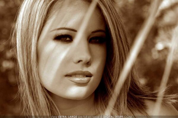 European Big Boobs Girl Escorts in Rk Puram