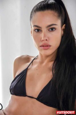 Russian Big Tits Girl Escorts in North Avenue